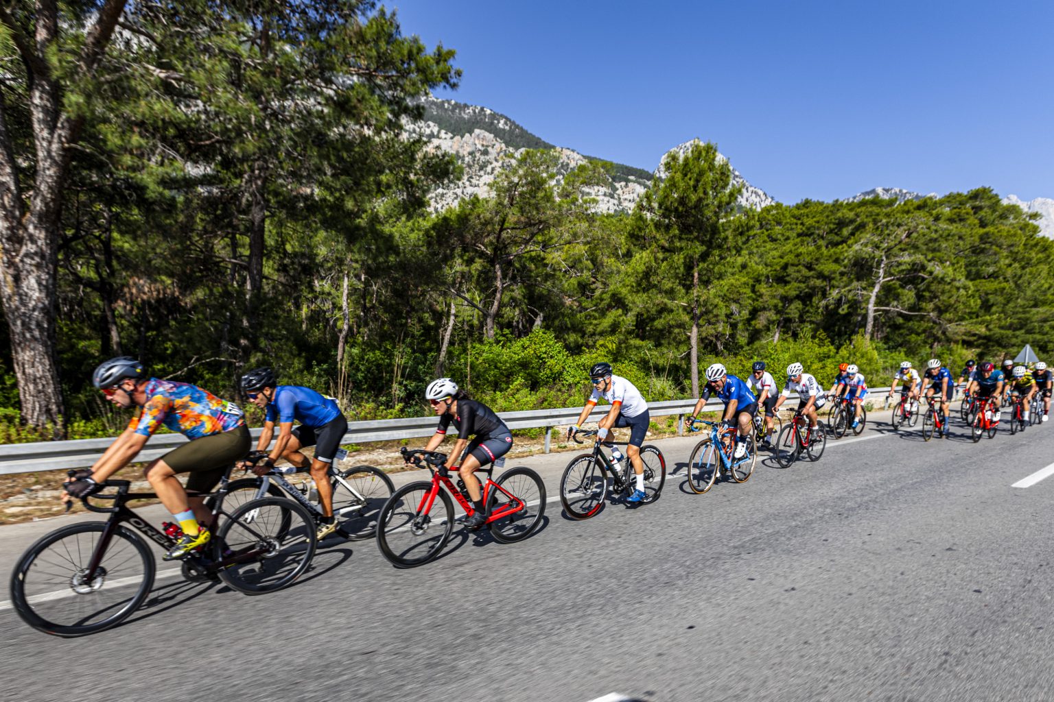 akra gran fondo